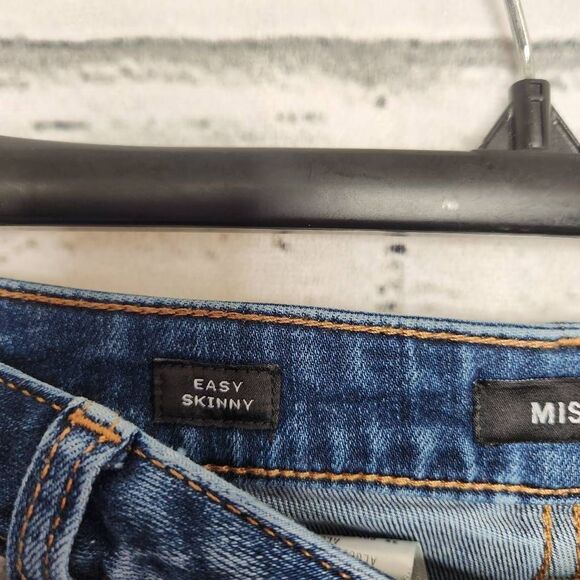 Miss Me Distressed Mid-Rise Stretch Easy Skinny Jeans Blue Size 28 - Picture 12 of 13